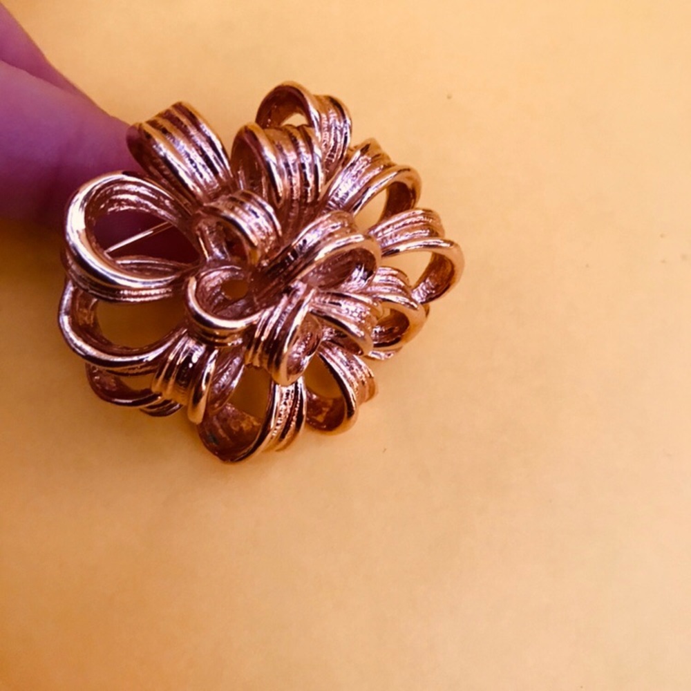 Vintage gold brooch